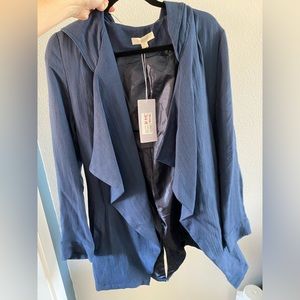 NEW - onetheland - Size M